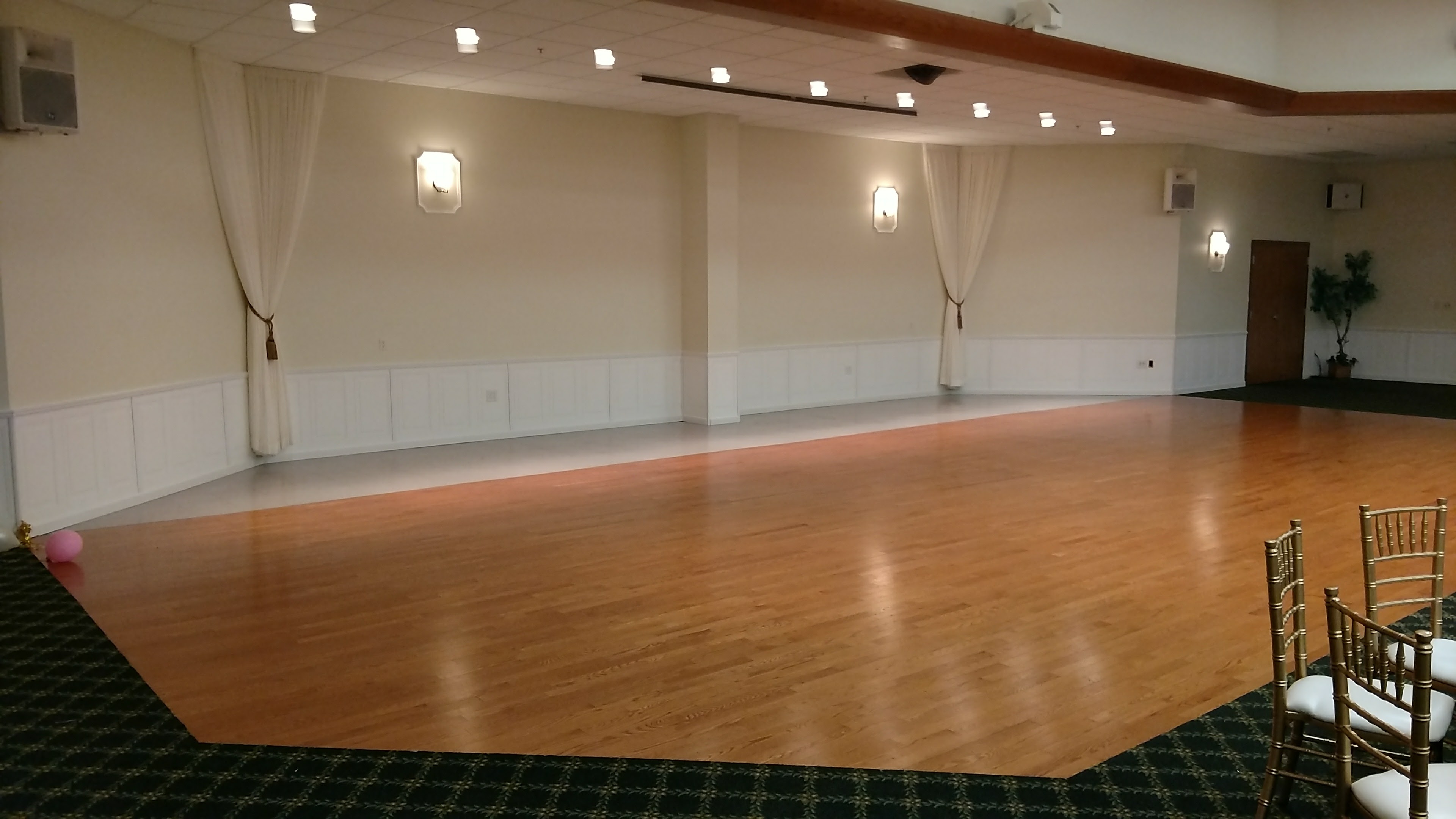 The Emerald Room at Sprinkler Fitters Local Union 692 Hall Rentals in Philadelphia, PA3840 x 2160